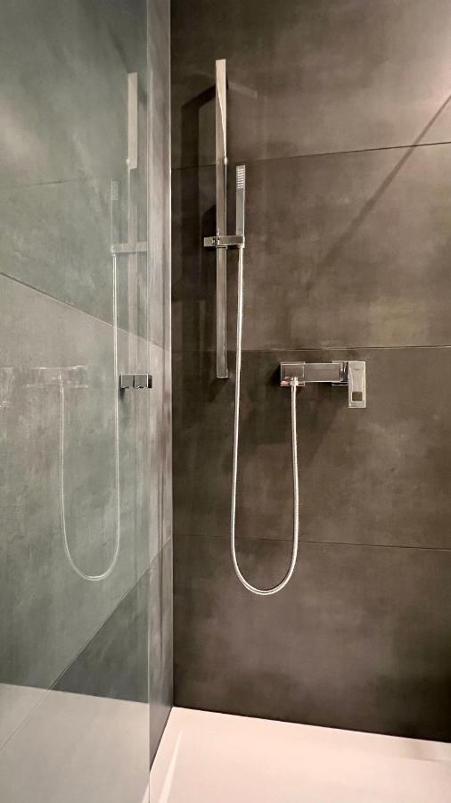 H-85 Suites Level 5/10 Koblenz  Bagian luar foto